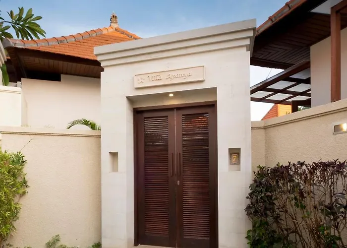Apanya Villa *